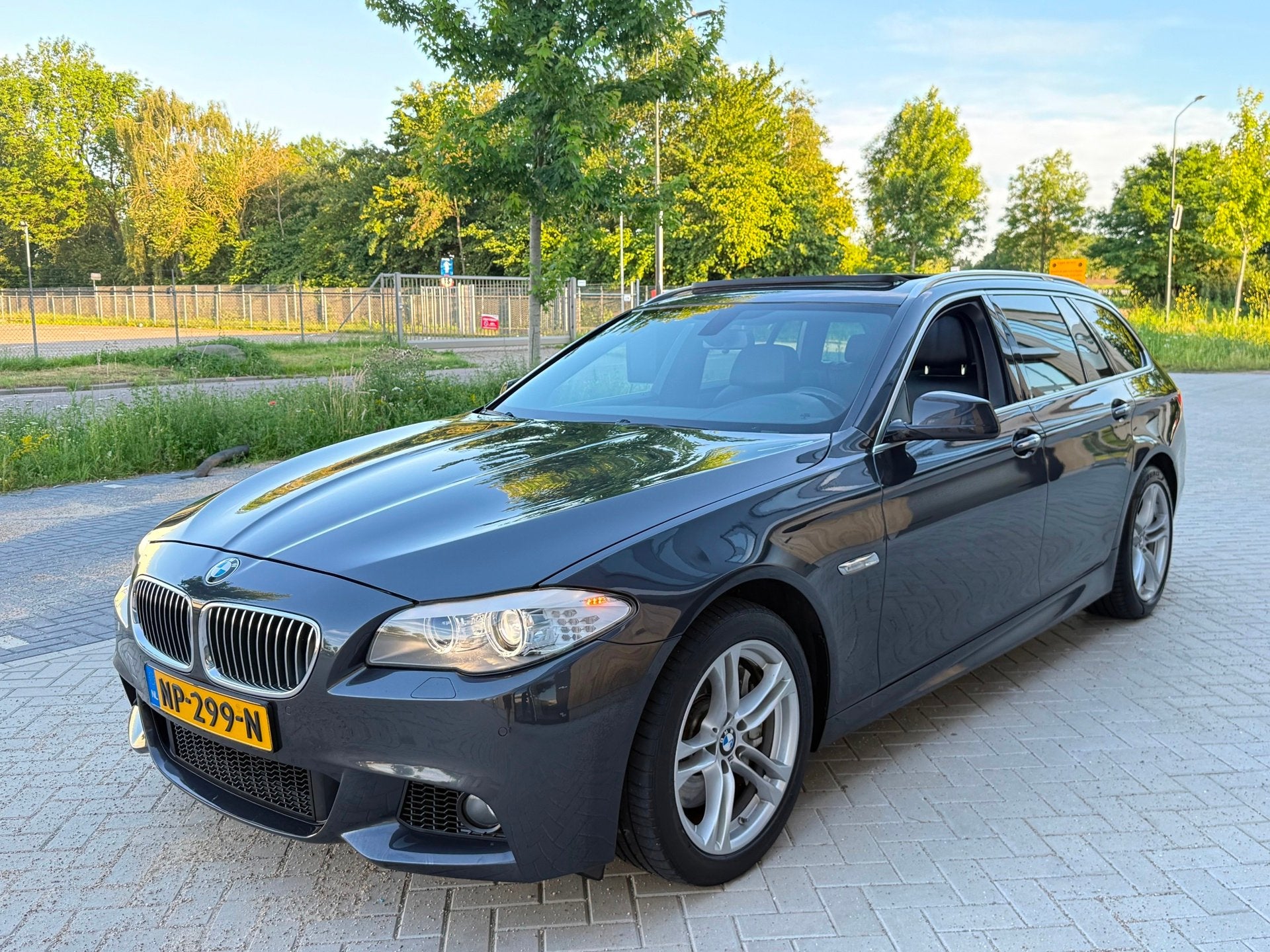BMW 5-serie Touring 535d XDrive M-PAKKET (dec-2012) 313PK|PA, Auto's, BMW, Automaat, Euro 5, Gebruikt, Zwart