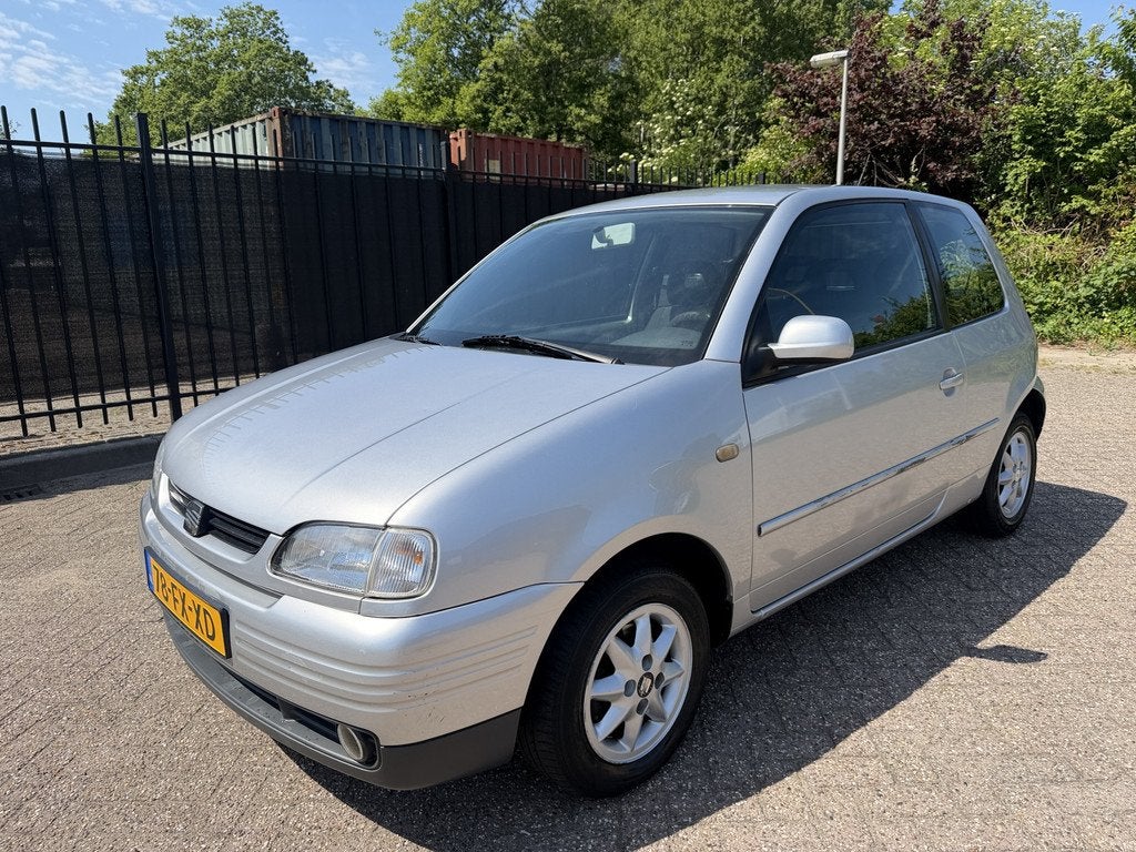 SEAT Arosa 1.4i Stella StrBkr NW APK (bj 2000), Voorwielaandrijving, Stof, Zwart, Origineel Nederlands
