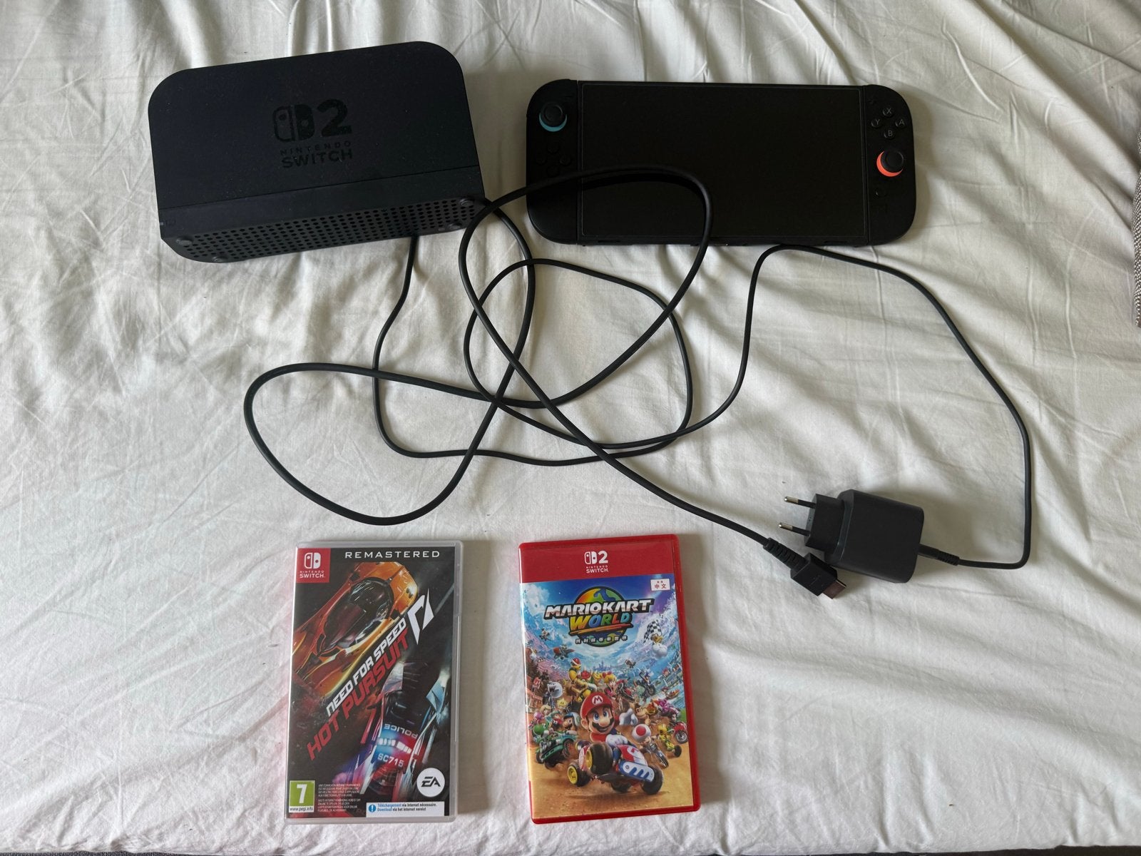Nintendo Switch 2 met toebehoren en mario kart, Spelcomputers en Games, Met games, Met 2 controllers, Ophalen of Verzenden, Zo goed als nieuw