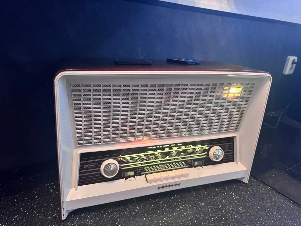 Prachtige jaren50 radio gemoderniseerd. Vintage oude radio, Ophalen