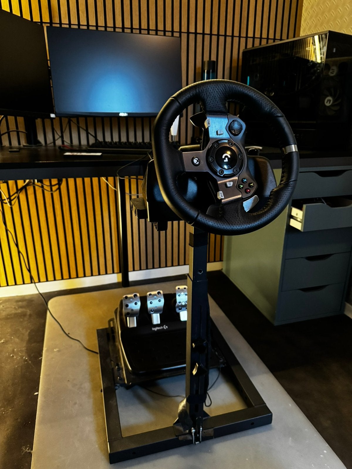 Logitech g920 + shifter + standaard, Ophalen, Zo goed als nieuw, Stuurtje of Sportattribuut