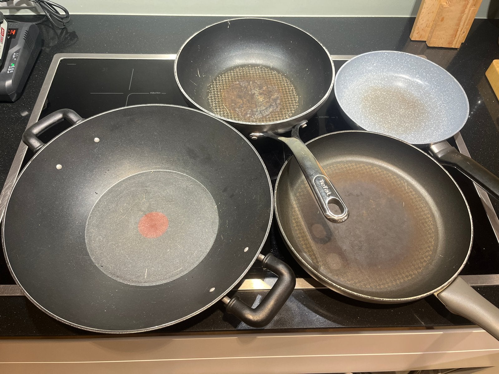 Pannenset: Wok, Koekenpannen en Braadpan - Gebruikt, Ophalen, Overige materialen, Antiaanbaklaag, Wok