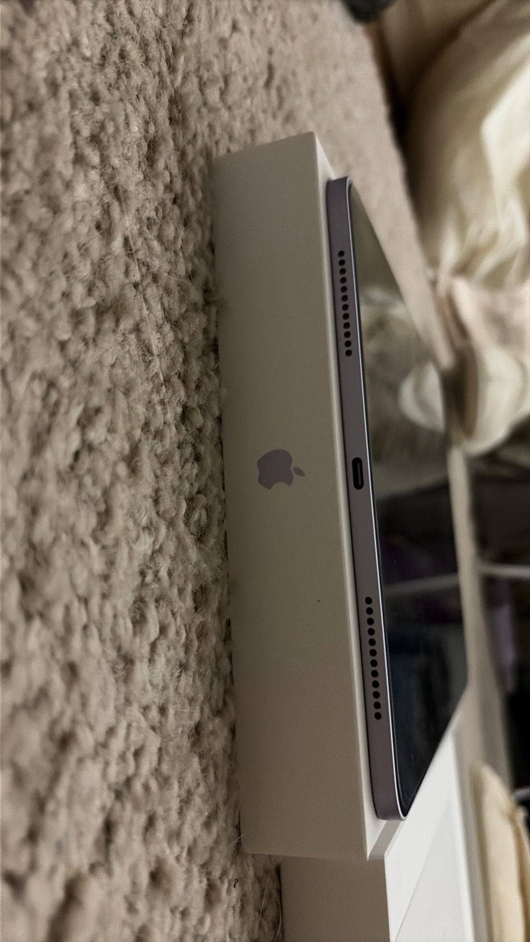 Foto 6 van Apple iPad Air (6th Generation)
