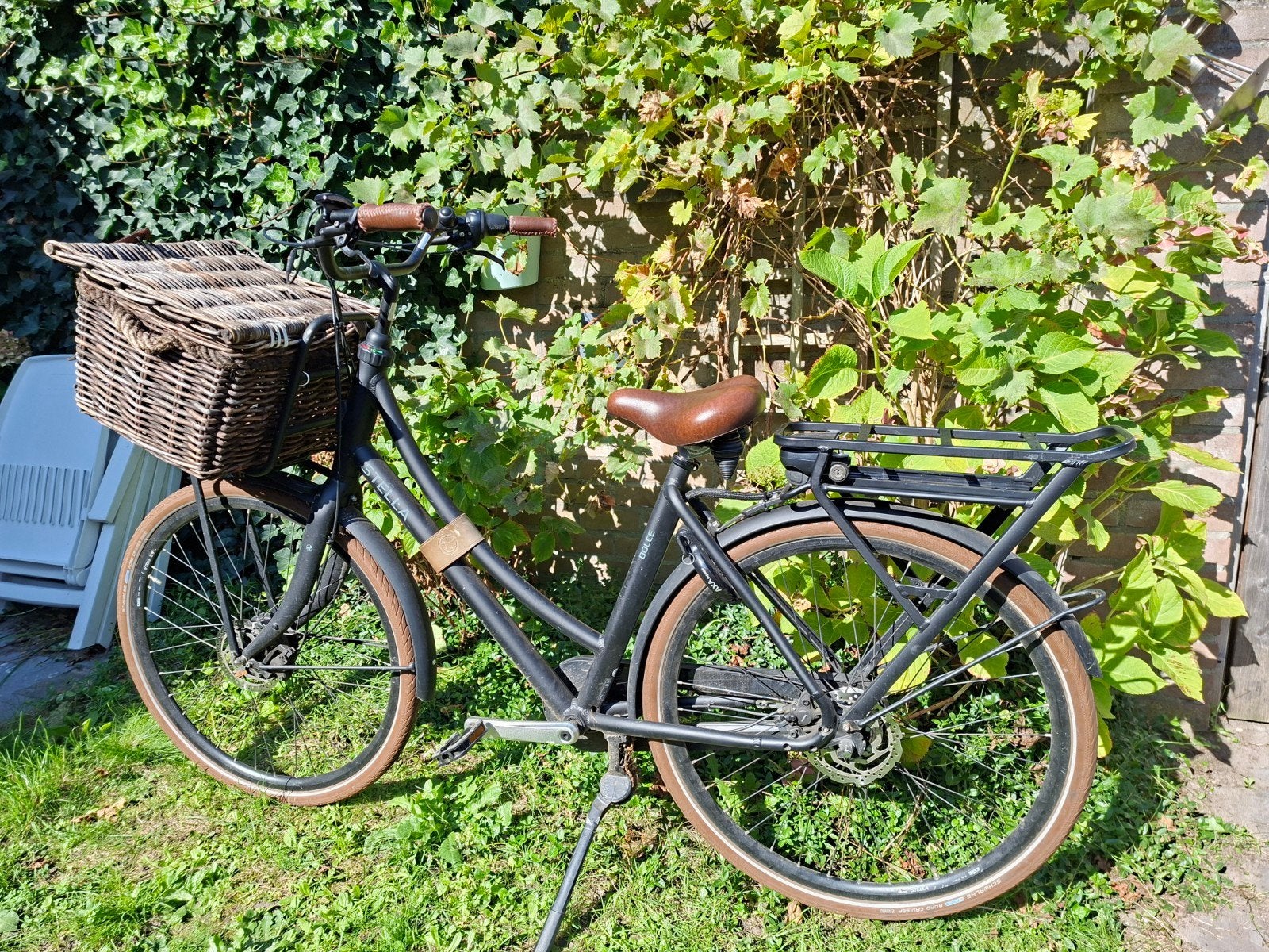 Stella elektrische fiets met defecte accu (oplader aanwezig), Fietsen en Brommers, Ophalen