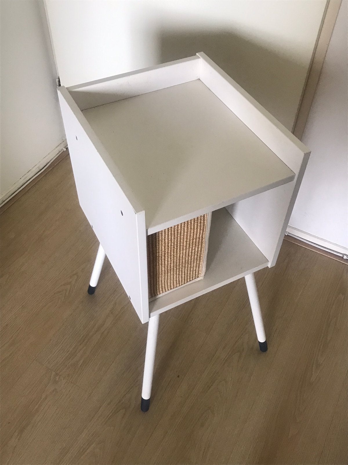 Bijzettafel/ Nachtkastje speciaal kastje geen Ikea, Ophalen, Zo goed als nieuw