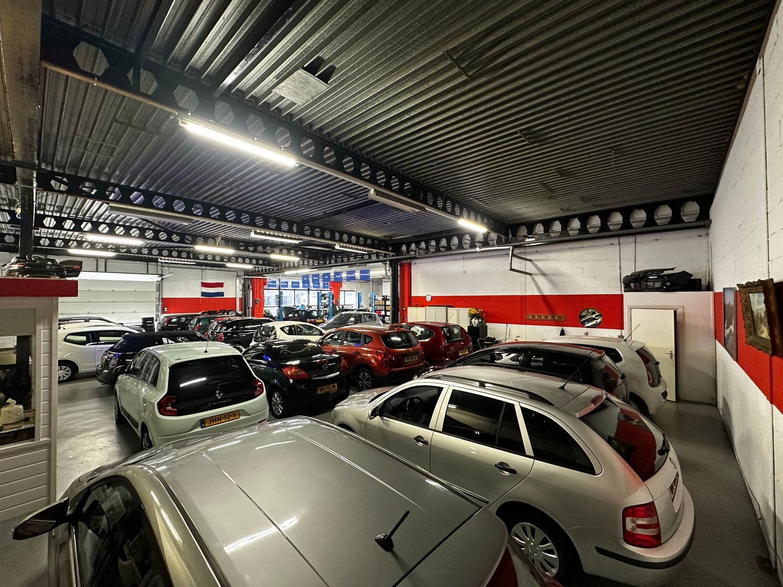 Garage ter overname in ‘t Gooi, Zakelijke goederen, Exploitaties en Overnames