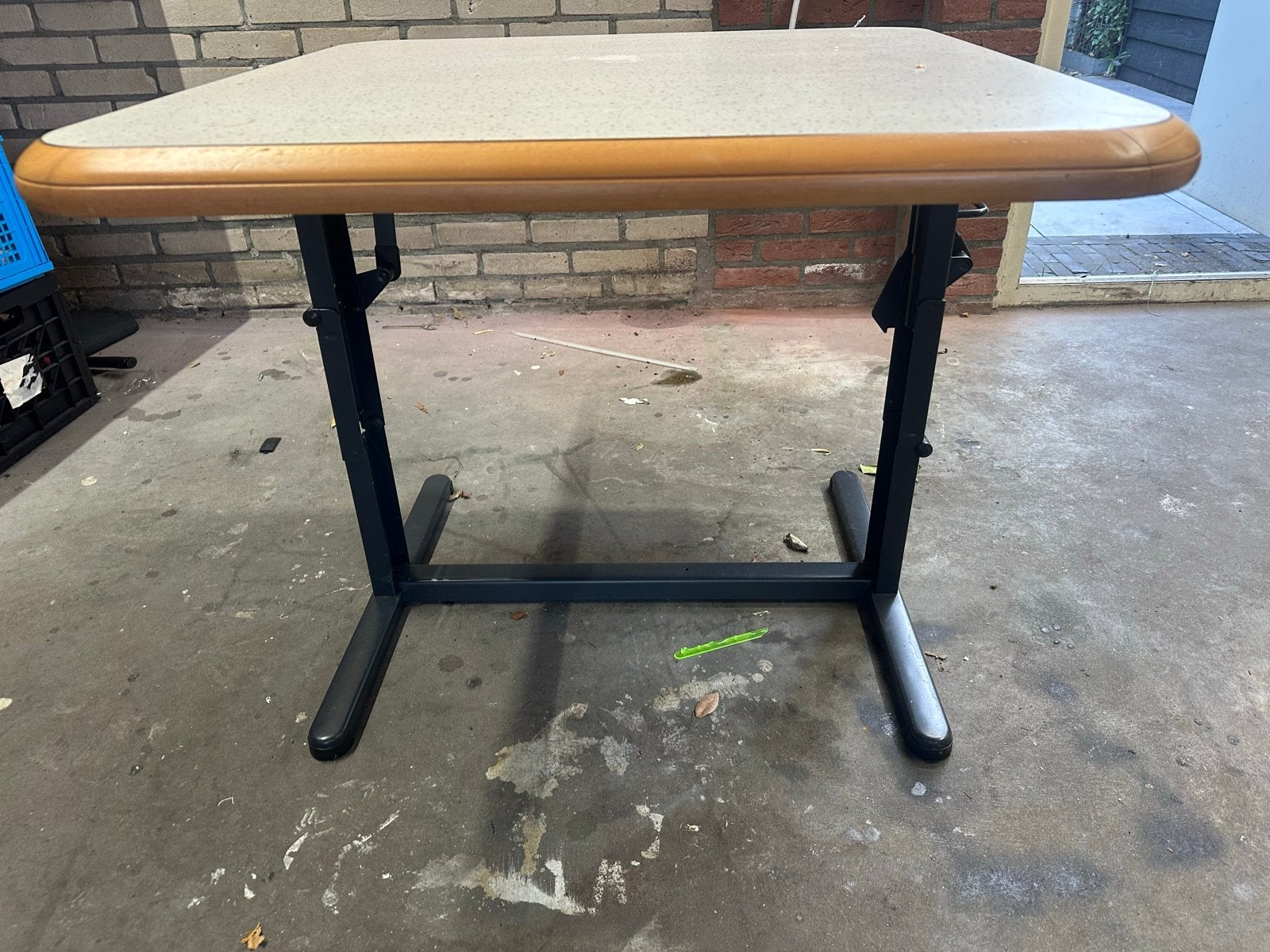 Verstelbare tafel uit caravan - Rondzit, Caravans en Kamperen, Ophalen, Gebruikt