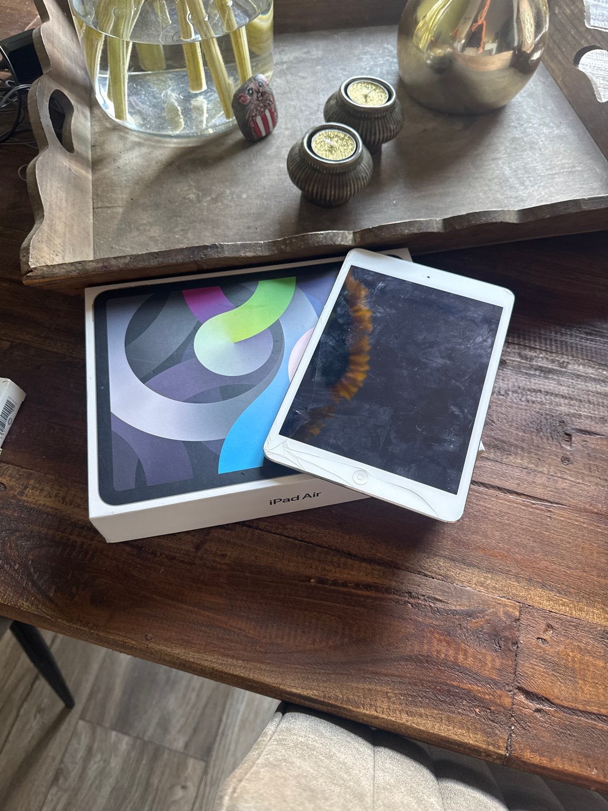 Apple iPad Air (doos) en iPad Mini (defect scherm), Computers en Software, Apple iPads, 10 inch, Gebruikt, Wit, Apple iPad Air