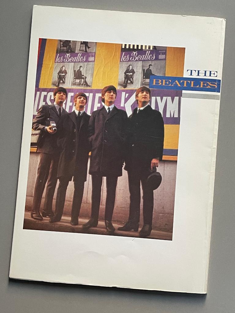 Les Beatles Guide de la discographie originale Francaise, Verzamelen, Ophalen of Verzenden, Zo goed als nieuw, Boek, Tijdschrift of Artikel