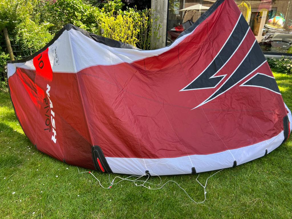 Naish Pivot 10mtr. S25, Geen board, Ophalen of Verzenden, Zo goed als nieuw