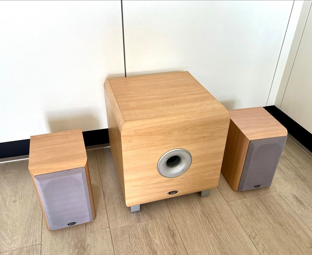 Eltax Atomic A-8.2 Subwoofer met 2 Milenium  mini speakers, Gebruikt, 60 tot 120 watt, Complete surroundset, Ophalen
