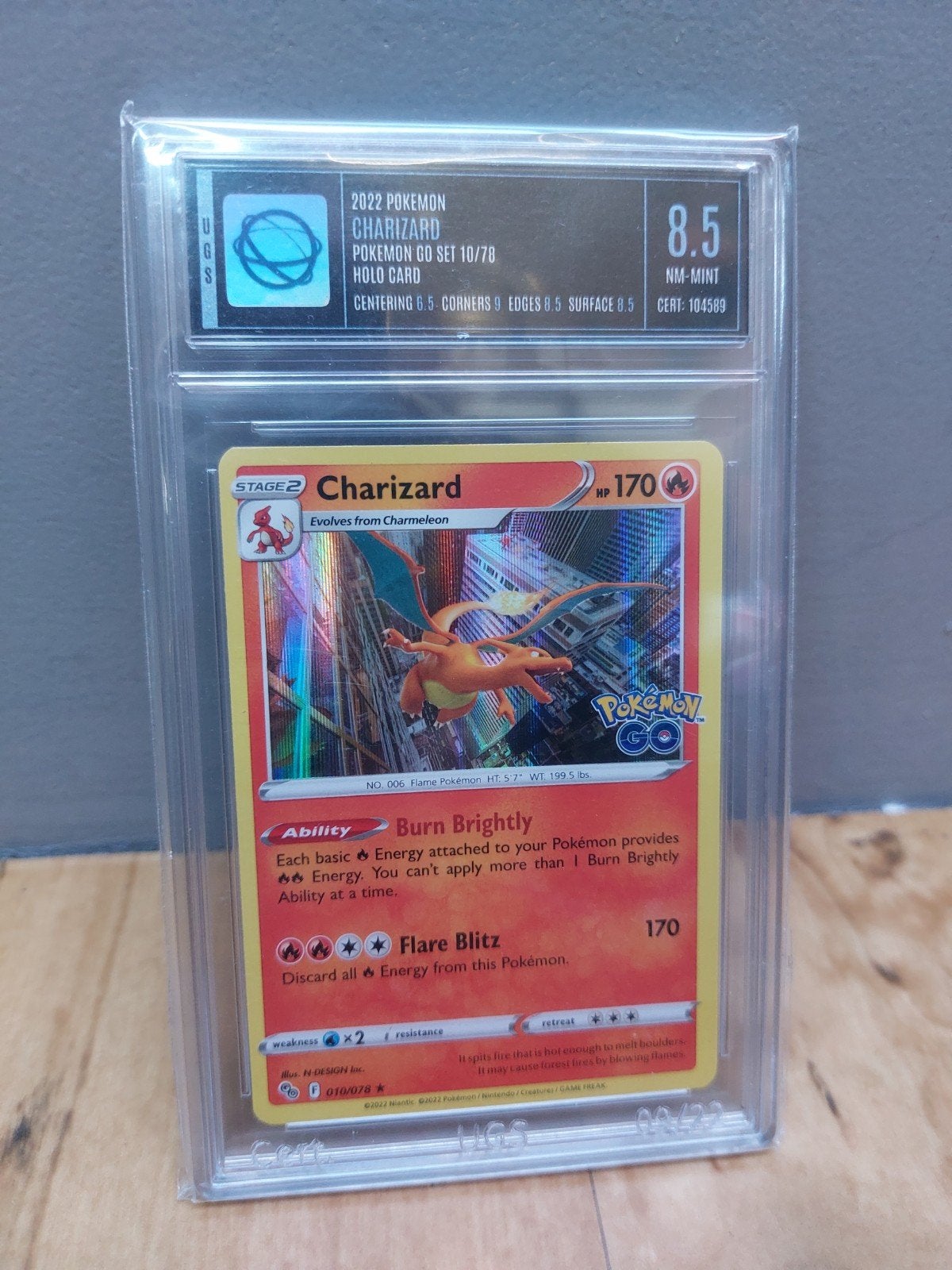 Charizard (Pokémon Go) Slab 2022 Holo 010/078, Ophalen of Verzenden, Zo goed als nieuw