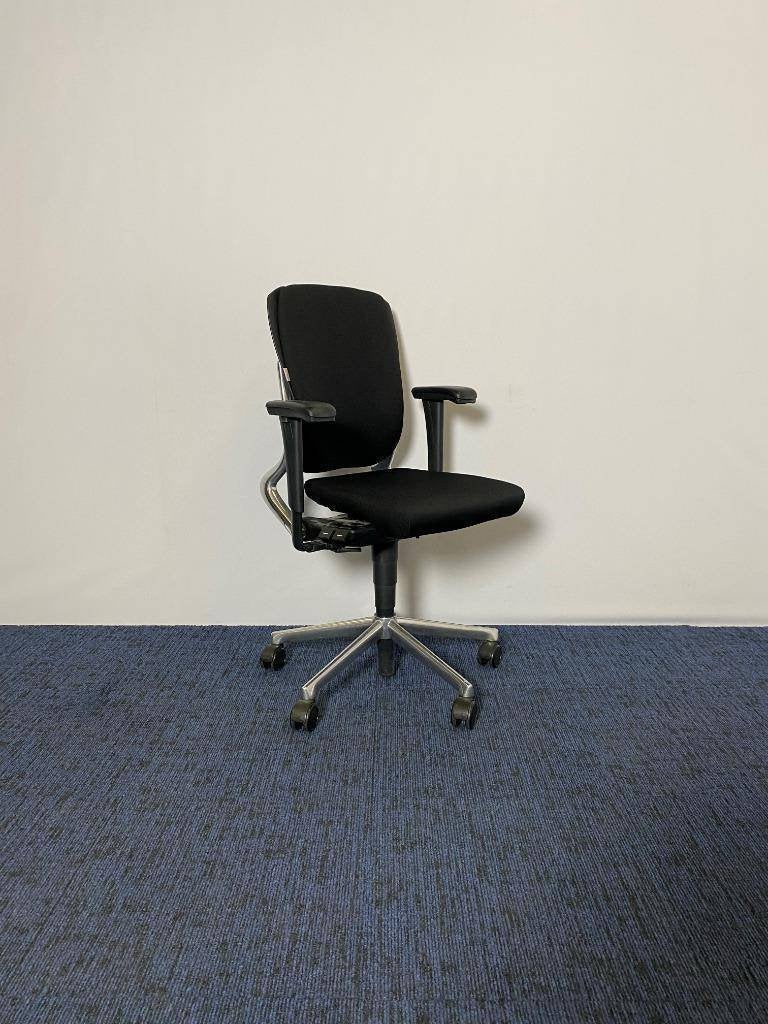 10 x Bureaustoel Ahrend 230 (hoge rug), nieuw gestoffeerd