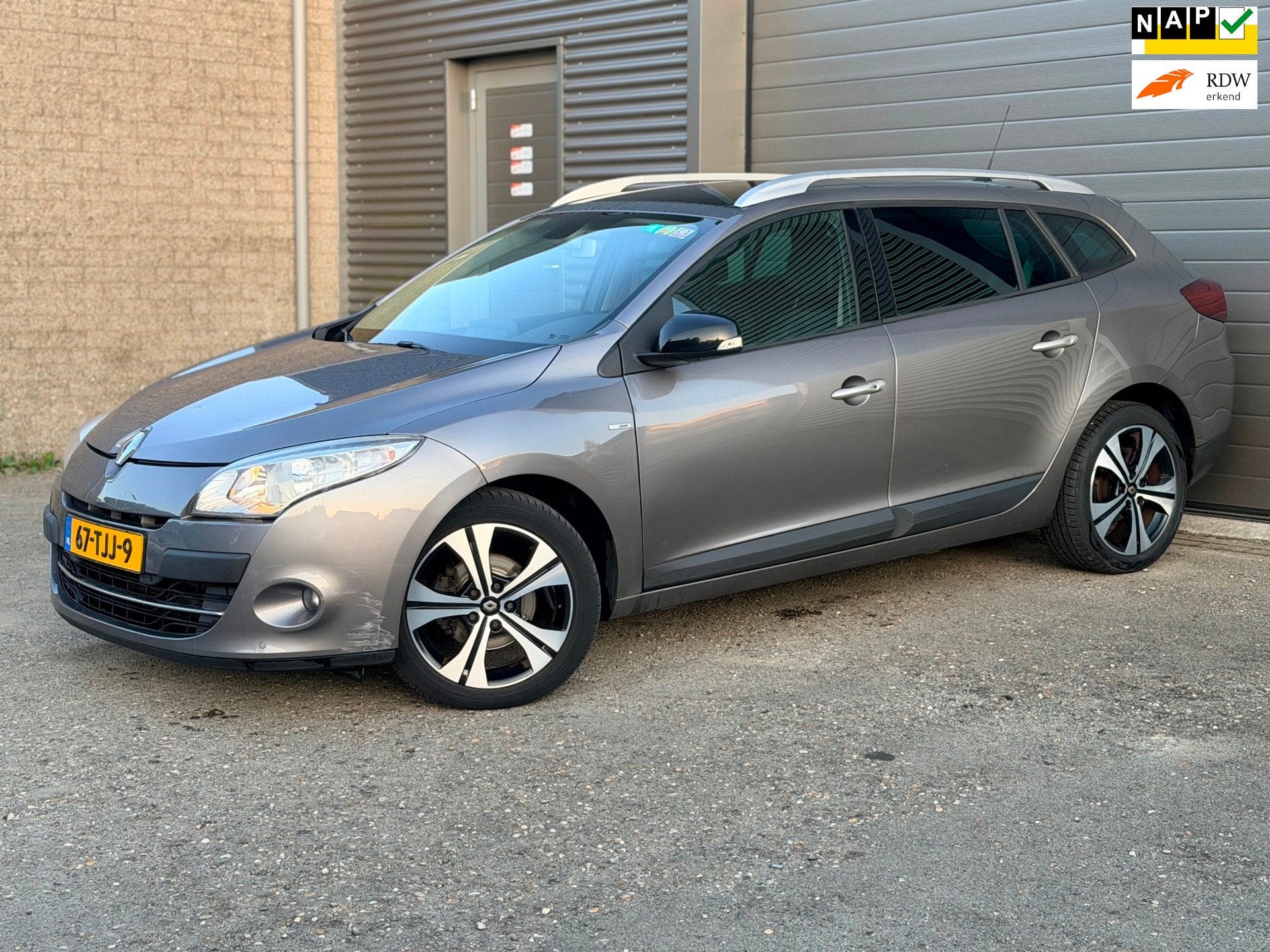 Renault Mégane Estate 1.4 TCe Bose, Auto's, Renault, Voorwielaandrijving, Euro 5, Gebruikt, 4 cilinders