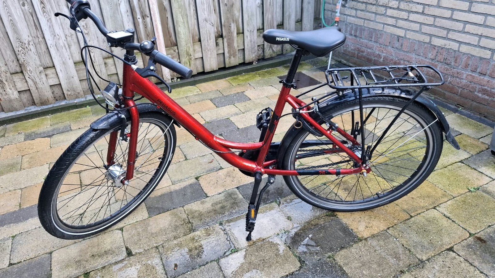Pegasus fiets, rood, 26 inch,, Velgrem, Versnellingen, Zo goed als nieuw, Ophalen