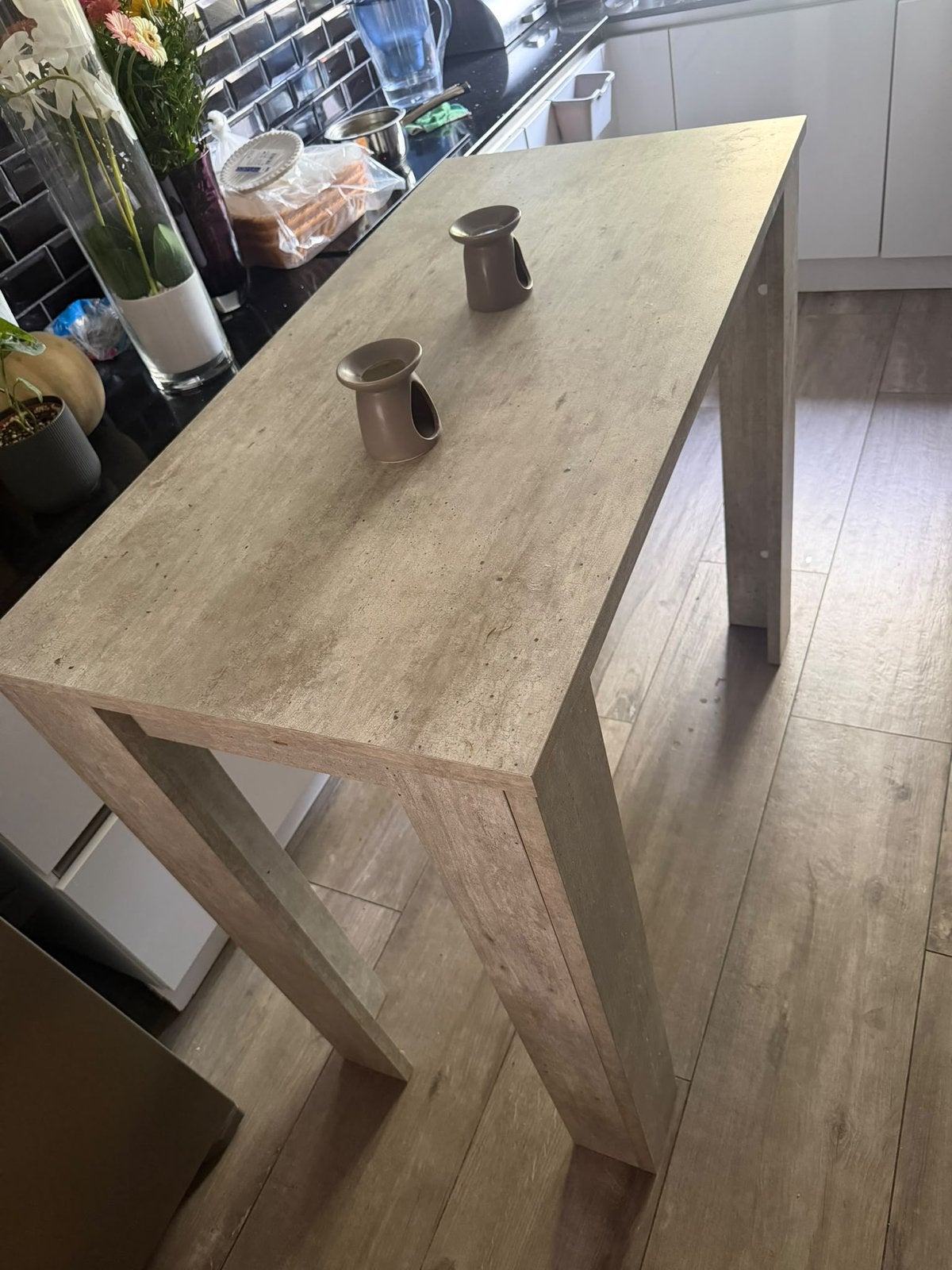 Bartafel– hout,  In goede staat!! Nu ophalen voor 25,- euro, Huis en Inrichting, Ophalen, 100 tot 150 cm, 50 tot 100 cm, Zo goed als nieuw
