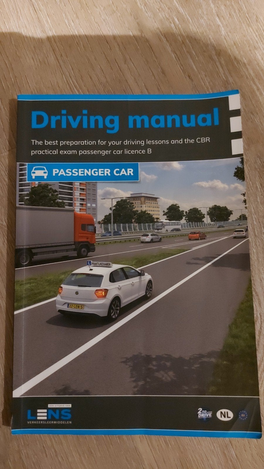 Rijhandleiding Personenauto - Lens Verkeersleermiddelen, Boeken, Ophalen of Verzenden, Zo goed als nieuw, Algemeen, Lens Verkeersleermiddelen