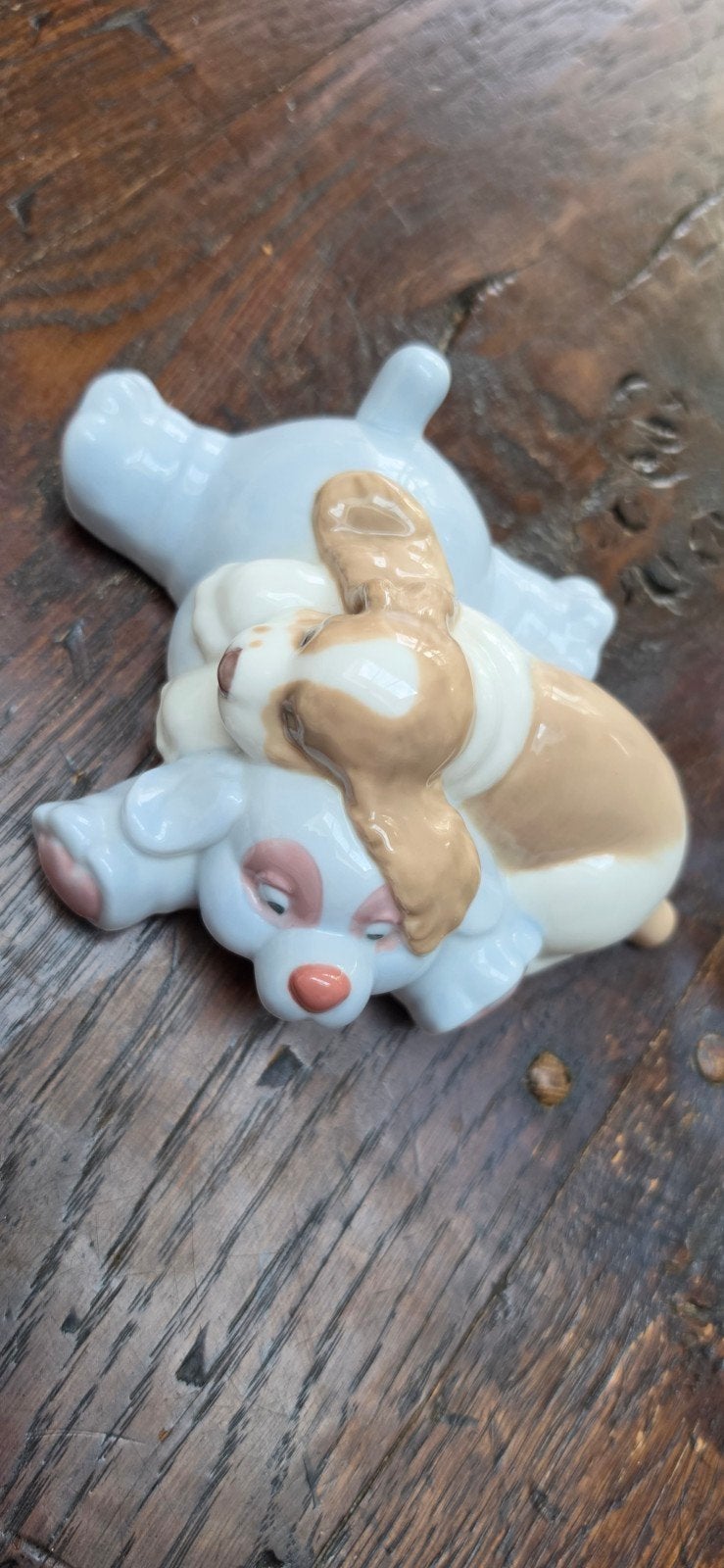 NAO Lladró porseleinen beeldje: Slapende puppy's, Ophalen of Verzenden, Zo goed als nieuw, Dier
