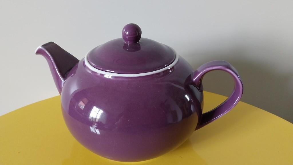 Paarse theepot, Huis en Inrichting, Keuken | Servies, Ophalen, Overige materialen, Overige typen, Zo goed als nieuw