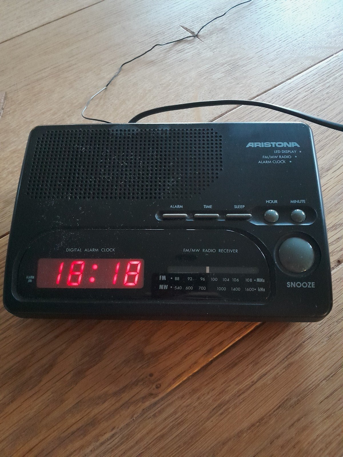 aristona wekkerradio vintage jaren 80, Verzenden, Gebruikt, Digitaal