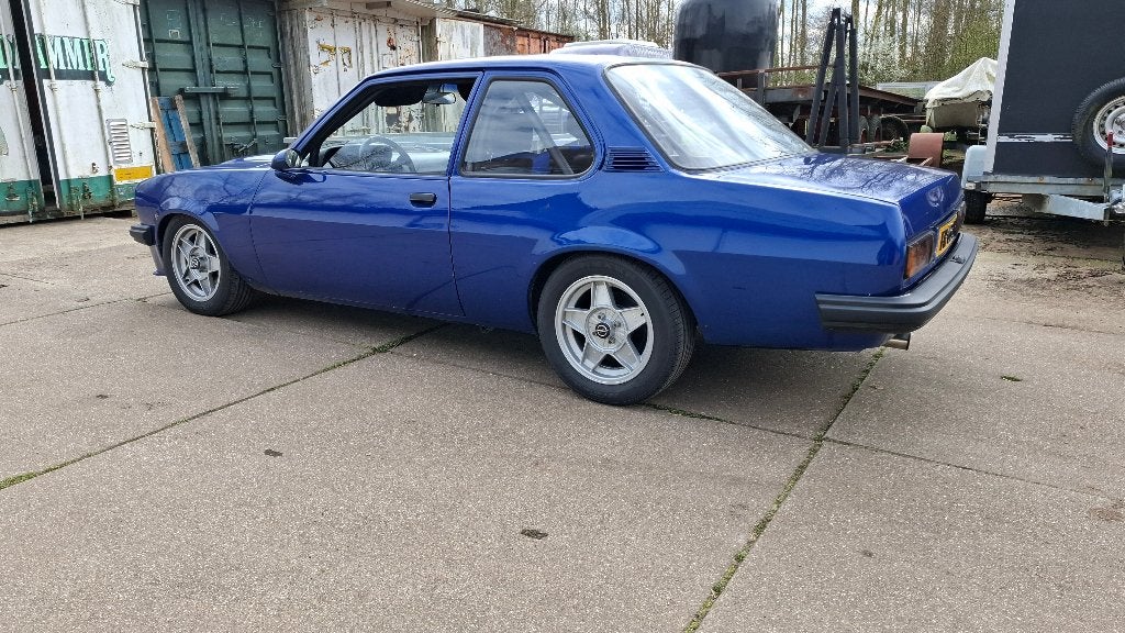 Opel Ascona 2.5 dubbele webers 1980, 1897 cc, Zwart, Blauw, Origineel Nederlands