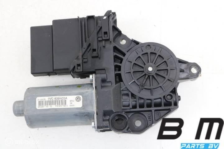 Raammotor rechts achter VW Golf plus 5 5M0839402A, Gebruikt