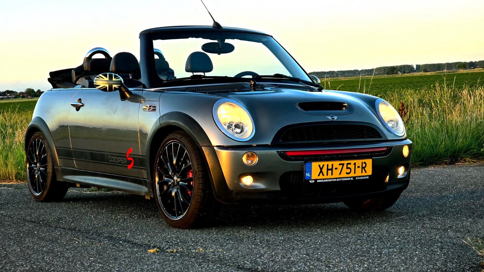 Mini 2006 Grijs, Voorwielaandrijving, Parkeersensor, 4 cilinders, Cabriolet