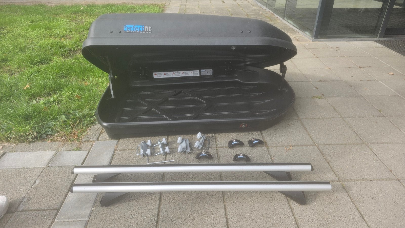 Dakkoffer incl. dakdragers van Perfect Fit, Ophalen, Zo goed als nieuw