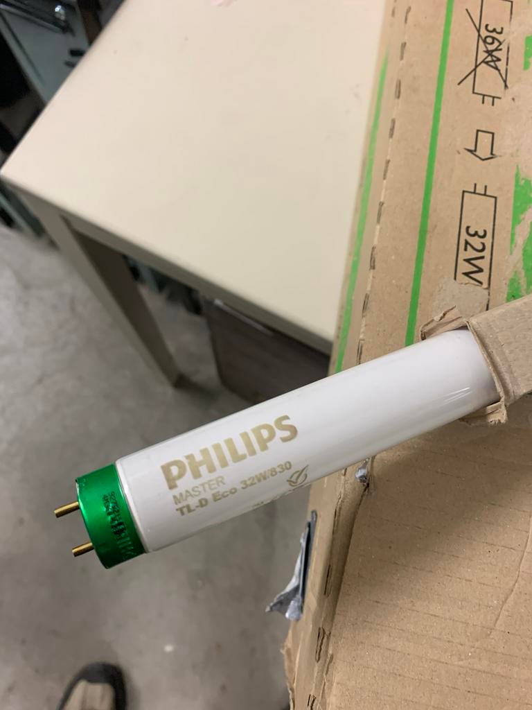 Partij (23 stuks) Philips Master TL-D Eco 32W/830 TL buizen, Overige typen, Bipin of Steekvoet, Zo goed als nieuw, Ophalen