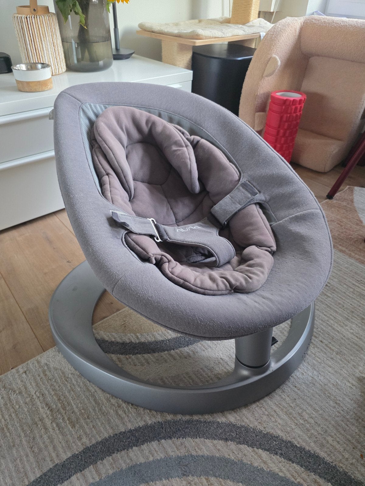 Grijze Nuna Leaf Grow - schommelstoel, Kinderen en Baby's, Wipstoeltjes, Gebruikt, Schommelstoel, Verstelbaar, Ophalen