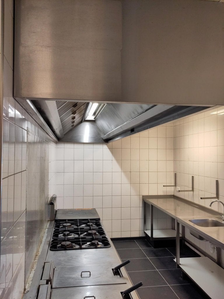 Professionele afzuiginstallatie, Ophalen, Gebruikt, Afzuiger