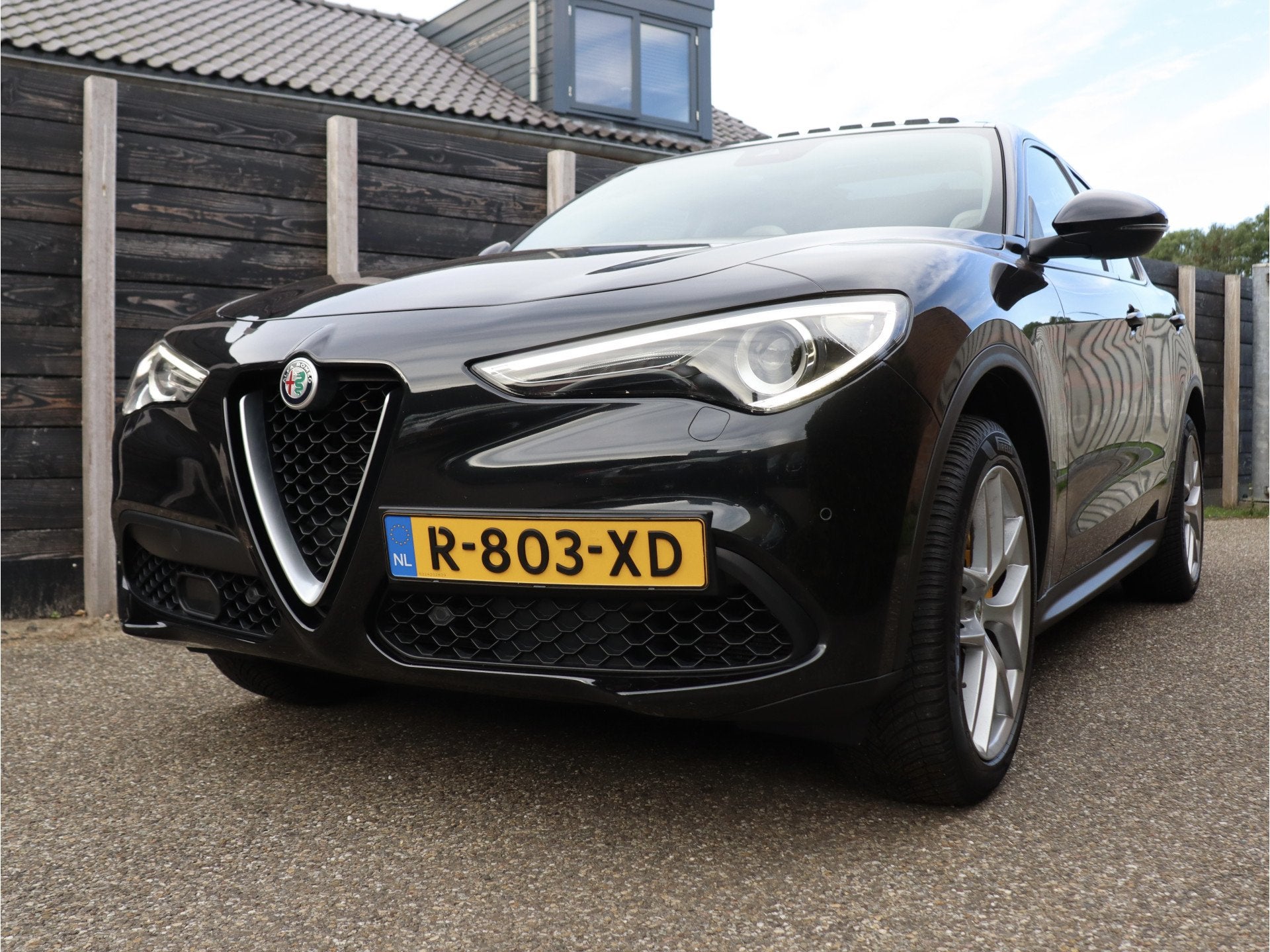 Alfa Romeo Stelvio 2.0 T AWD B-Tech BTW | Q4 | vol. onderhou, Auto's, 4 cilinders, Zwart, Leder, Bedrijf