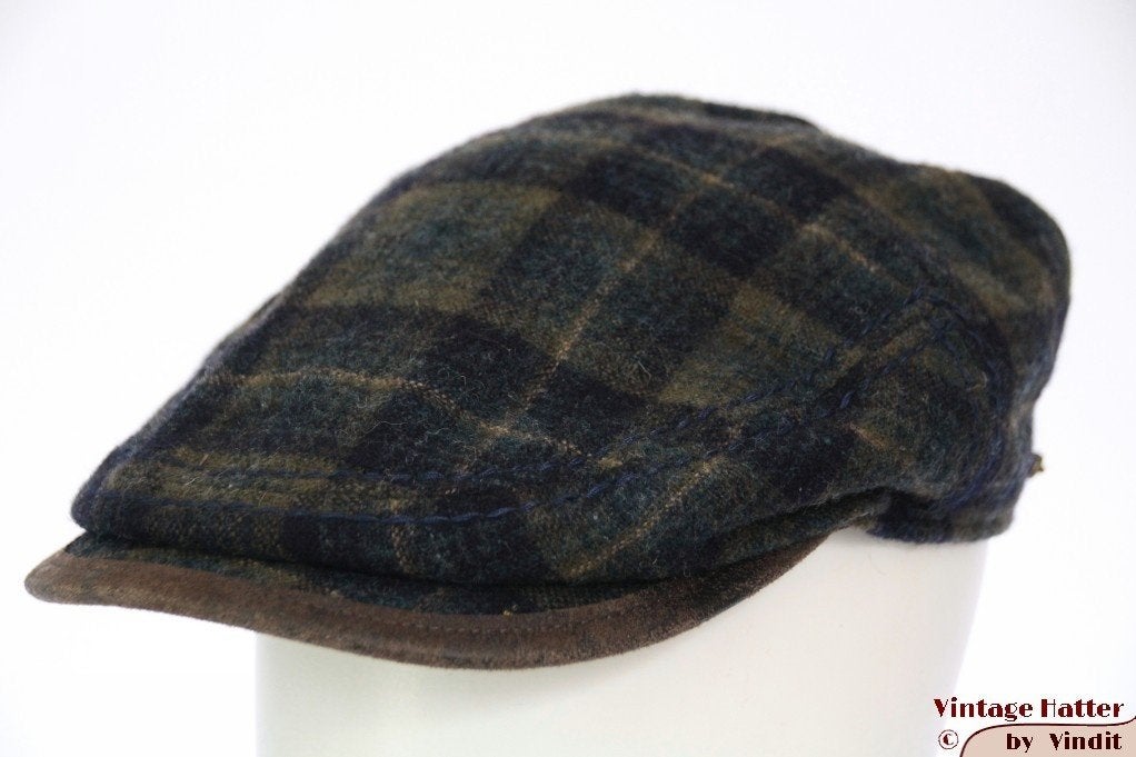 Vintage Platte pet Stetson blauw groen geruit oorwarmer 59, Stetson - Woolrich, Ophalen of Verzenden, 58 of 59 cm (L, 7¼ of ⅜ inch)