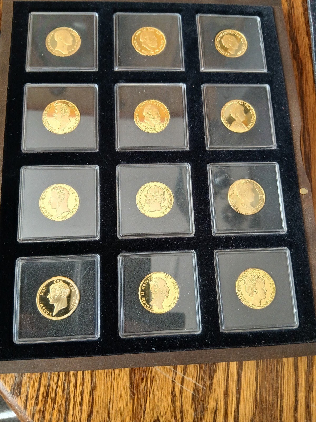 12 Replica Gouden Tientjes met Certificaten, Postzegels en Munten, Ophalen of Verzenden, Koningin Wilhelmina, 10 gulden