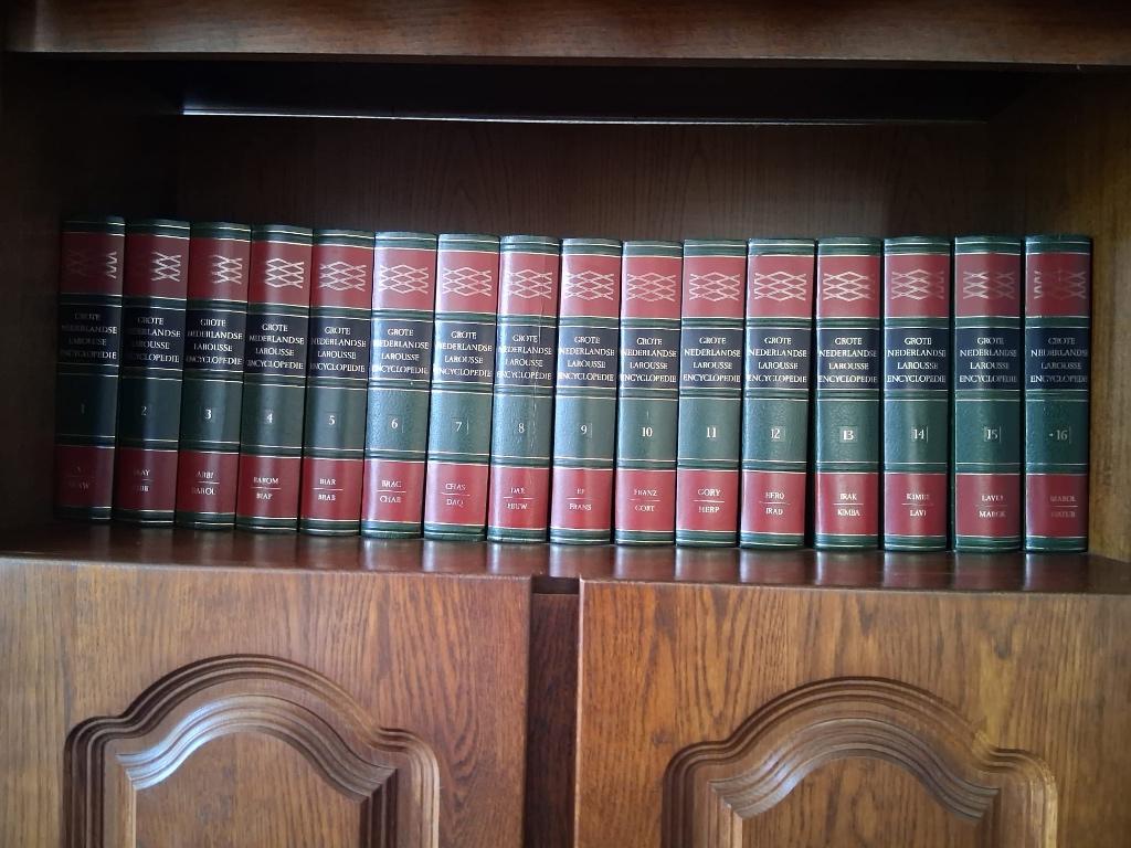 Encyclopedie en jaarboeken, Boeken, Encyclopedieën, Ophalen, Zo goed als nieuw