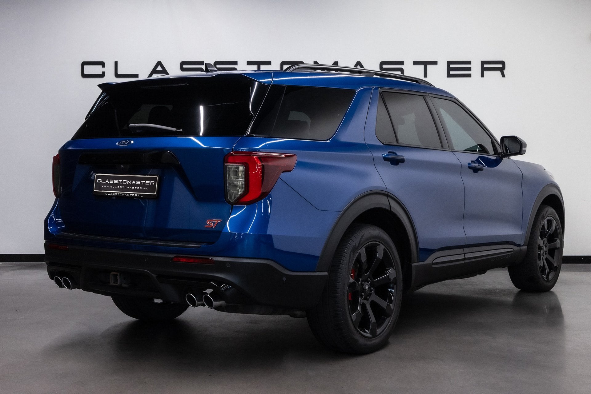 Ford Explorer ST 6 persoonsuitvoering (bj 2022, automaat), Auto's, Automaat, Gebruikt, 2540 kg, Blauw