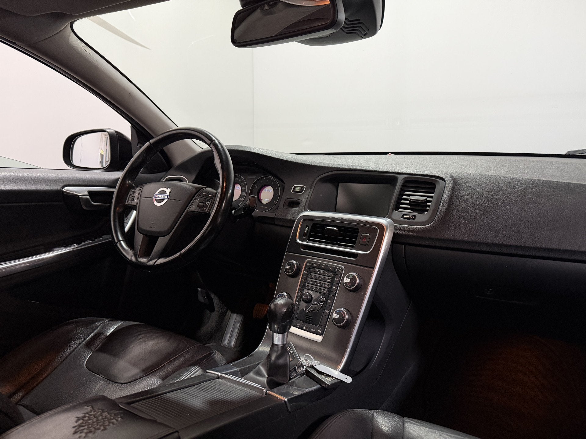Volvo S60 2.0T Intro Edition - Leder / Bluetooth / Stuurbed., Auto's, Voorwielaandrijving, Euro 5, 4 cilinders, Zwart