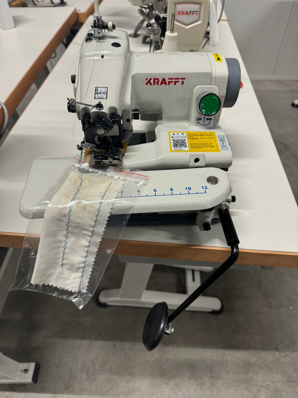 Industriele blindzoom naaimachine kleine model nieuw, Overige merken, Kraft, Kraft, Nieuw