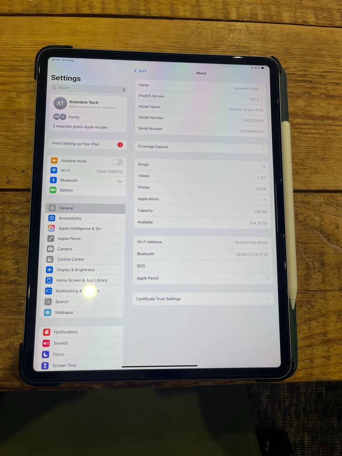 iPad Air 13 inch (M2) - Zo goed als nieuw met oplader en pen, Computers en Software, Apple iPads, Ophalen, 13 inch of meer, Apple iPad Air