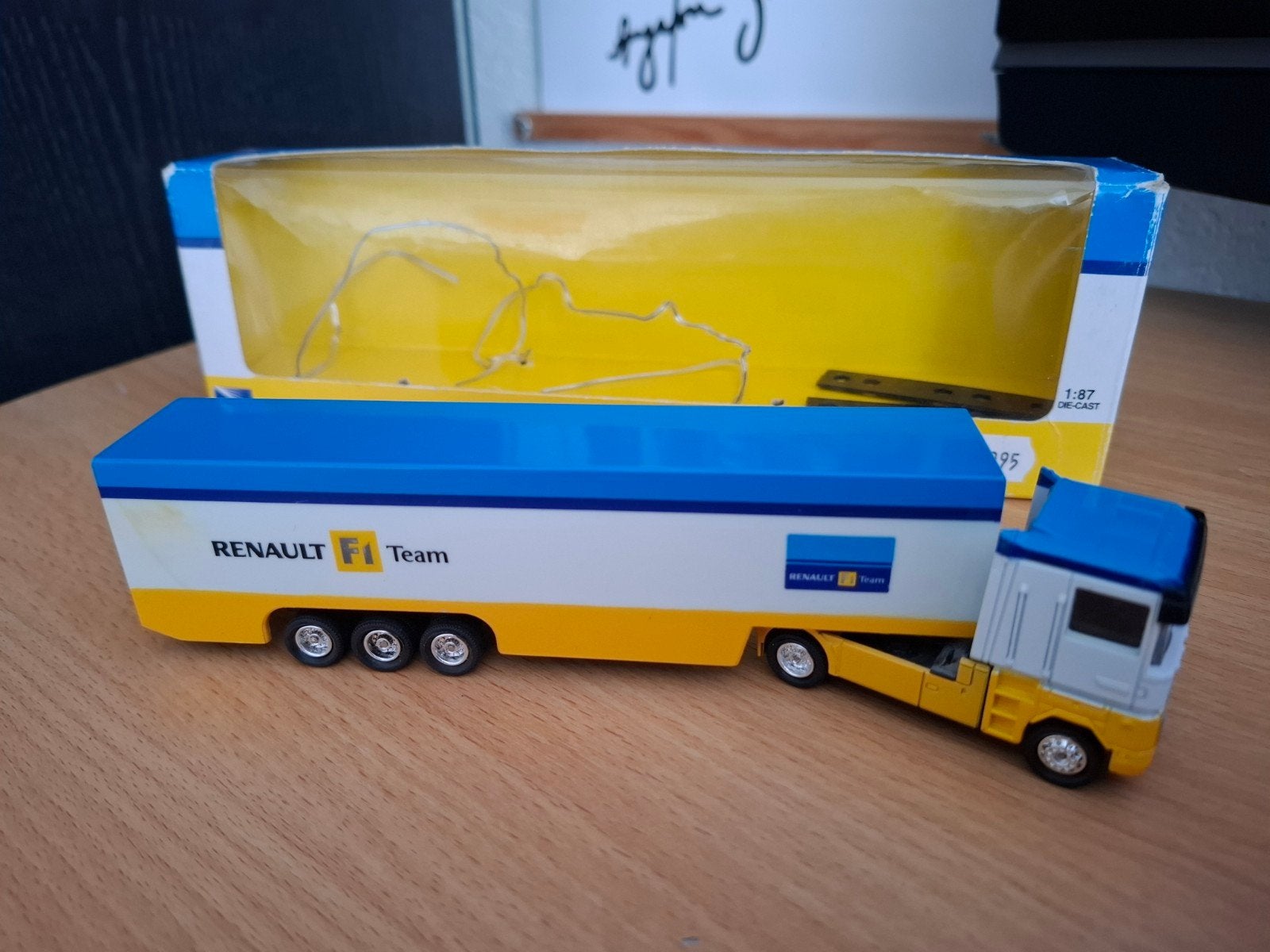 Renault F1 team transporter Newray 1:87, Ophalen of Verzenden, Zo goed als nieuw, Formule 1