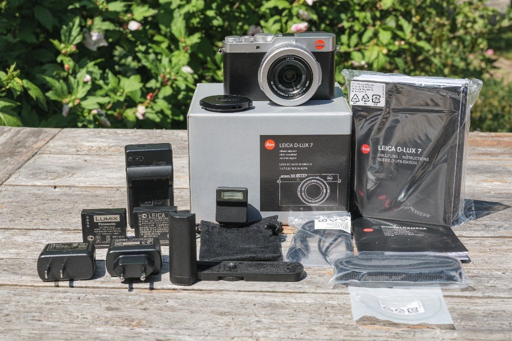 Leica D-LUX 7 zilver, compleet met grip, tas en accessoires, 17 megapixels, Leica, Compactcamera, Minder dan 4 keer