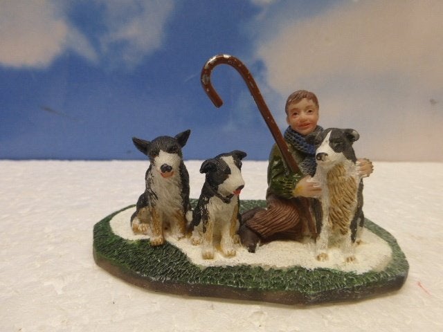 luville little shephard kerstdorp poppetje figurine herder, Ophalen of Verzenden, Zo goed als nieuw