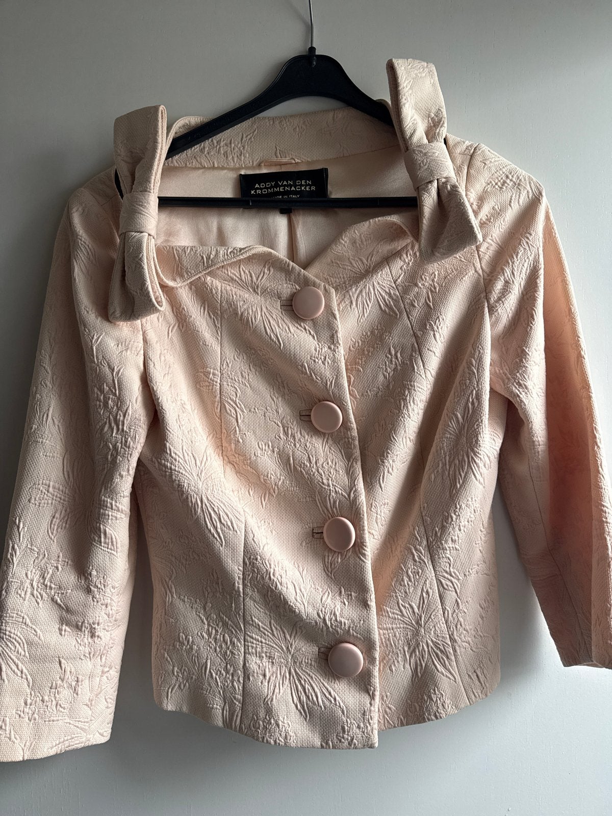 Addy van den Krommenacker Jasje - Roze met strikdetails, Kleding | Dames, Maat 42/44 (L), Ophalen of Verzenden, Zo goed als nieuw