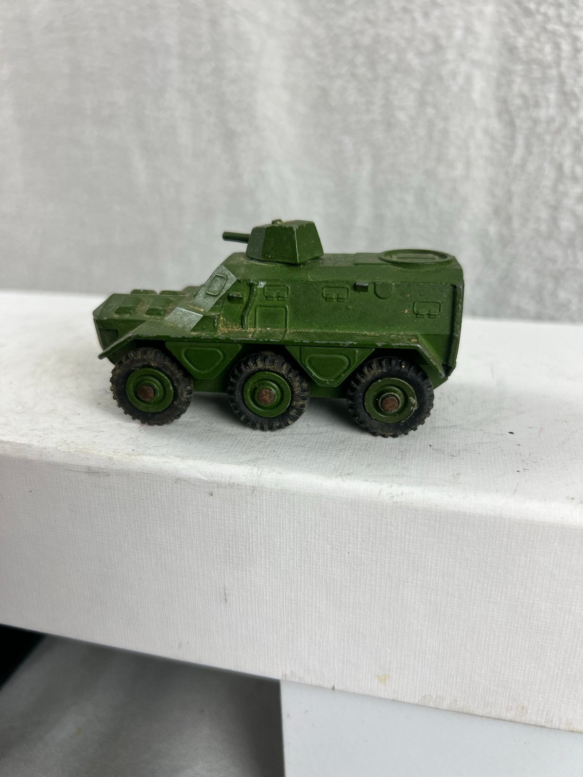 Dinky Toys Gepantserde Personeelscarrier - Vintage Speelgoed, Ophalen of Verzenden, Gebruikt