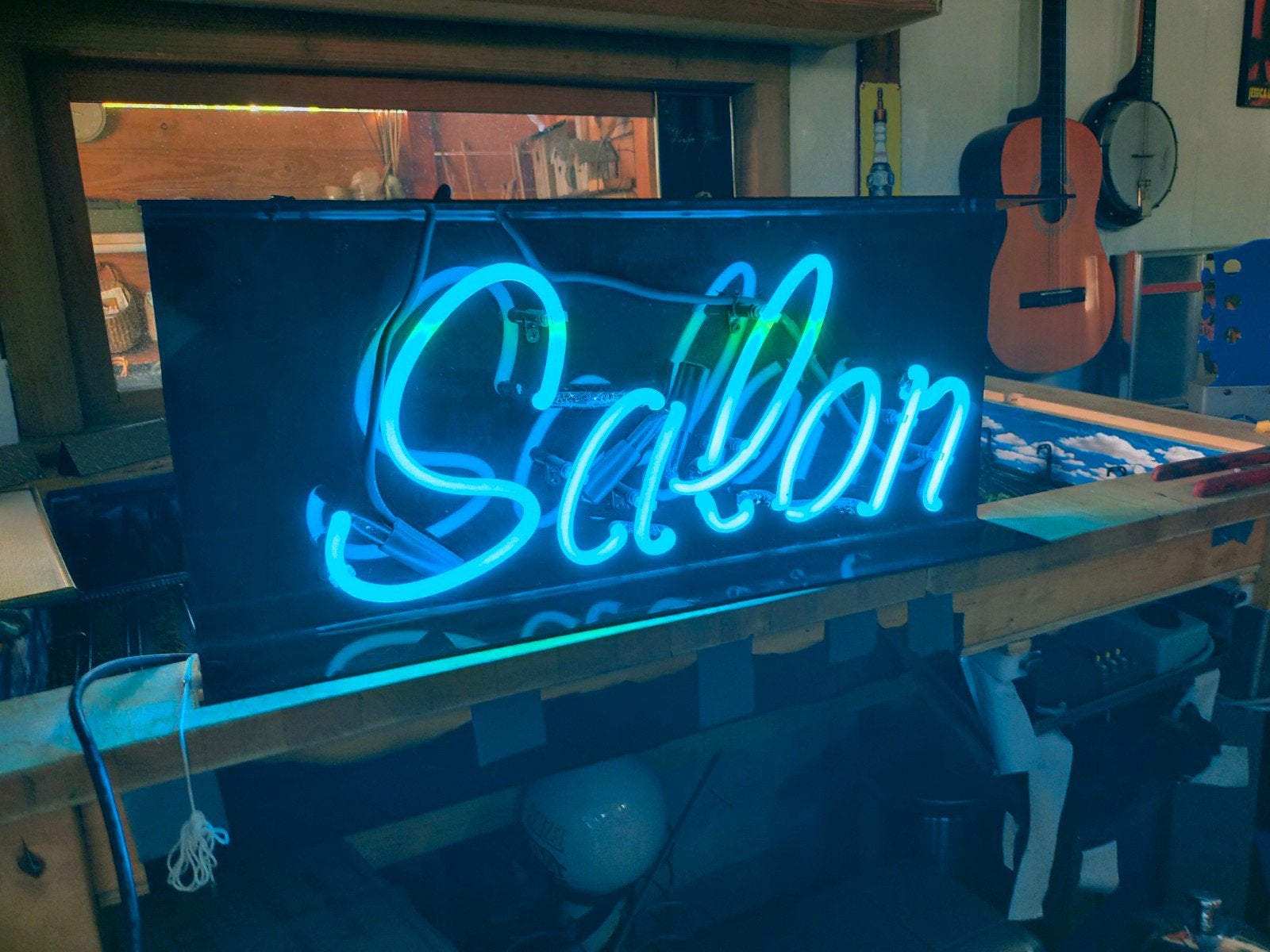 Zeer mooie Neon zgan, Ophalen, Zo goed als nieuw