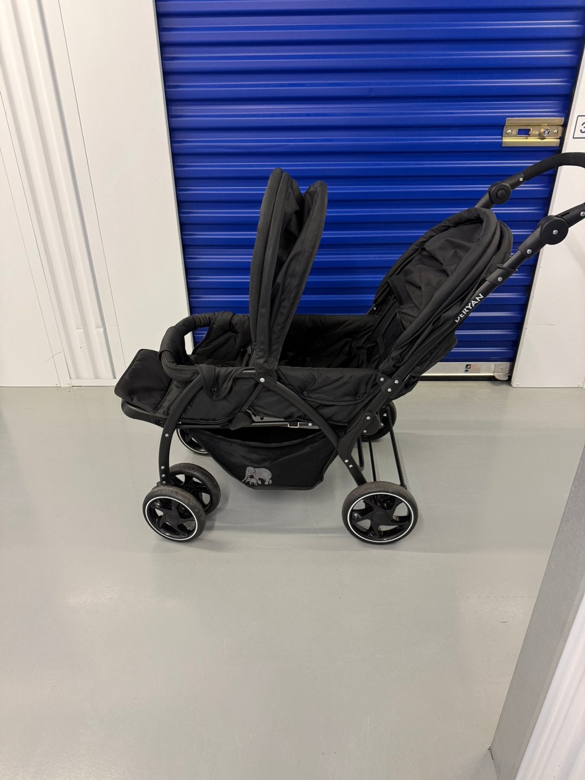 Deryan Duo Dubbele Kinderwagen – Zwart – Zeer nette staat, Kinderen en Baby's, Buggy's, Ophalen, Zo goed als nieuw, Zonnekap