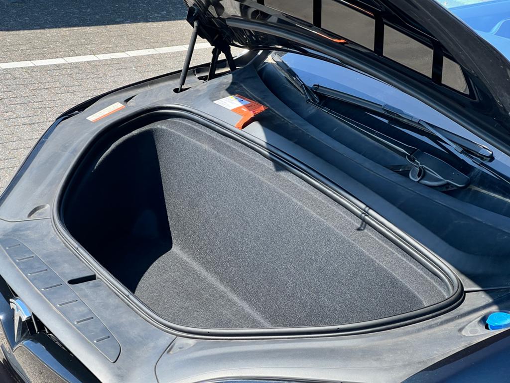 Tesla Model X 2017 Zwart, Automaat, Model X, 124 €/maand, 2327 kg