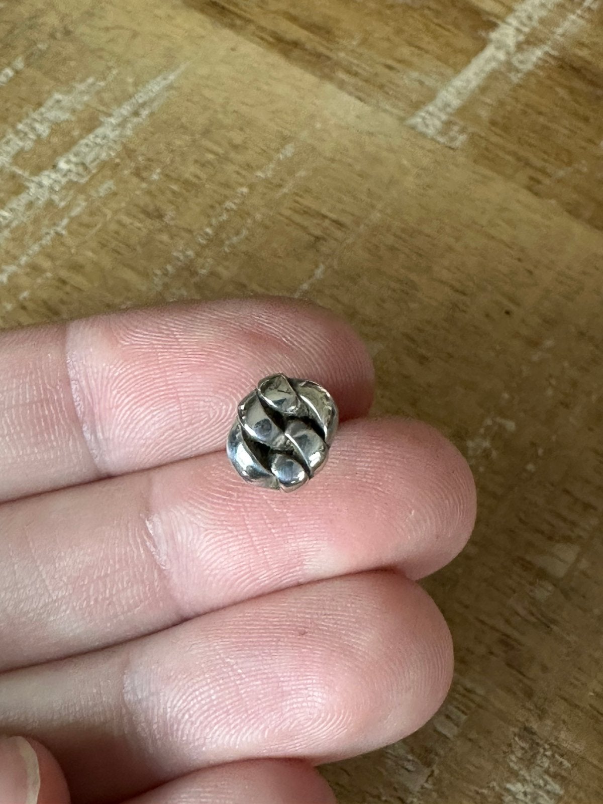 Buddha to Buddha oorbel (enkel), Ophalen of Verzenden, Zo goed als nieuw, Zilver, Overige merken