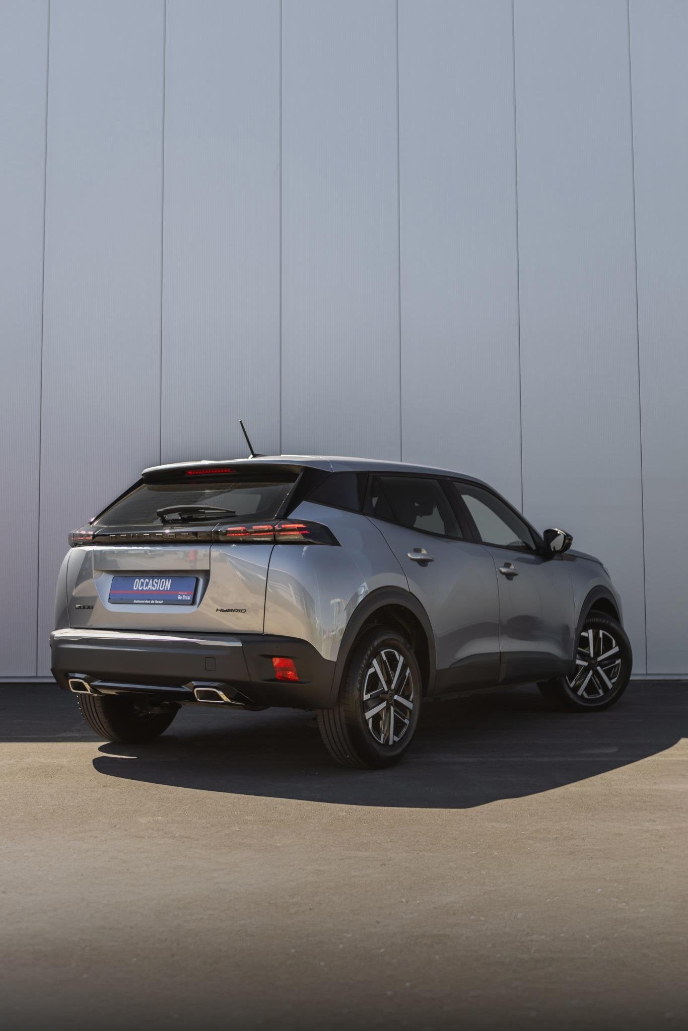 Foto 4 van Peugeot 2008 1.2 Hybrid 136 Style