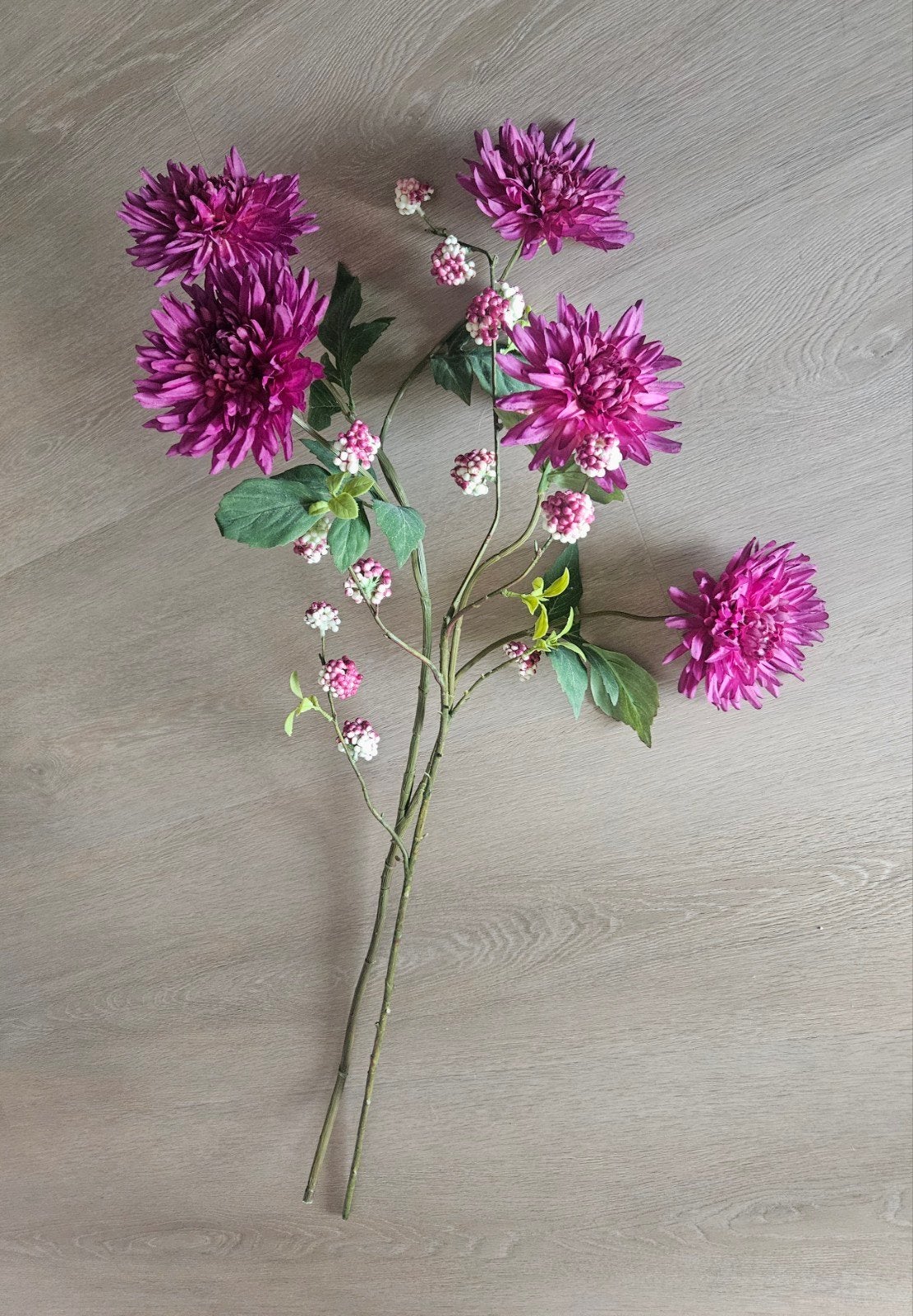 Mooie kunsttakken met dahlia's en besjes, Ophalen, Binnen, 100 cm, Kunstbloem